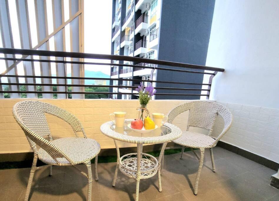 Ipoh City Centre Majestic Homestay Pool View 3 Mins Walking To Famous Food Places & 15Mins To Old Town Ipoh By Happy Homestay المظهر الخارجي الصورة